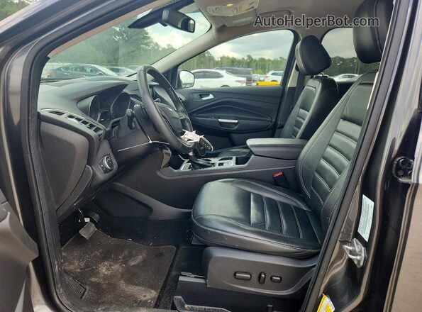 1FMCU0JD3HUD34526 2017 FORD ESCAPE Серый Вид салона спереди