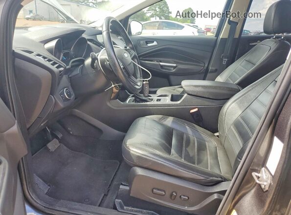 1FMCU0JD4HUC09583 2017 FORD ESCAPE Черный Вид салона спереди