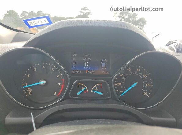 1FMCU0JD4HUC09583 2017 FORD ESCAPE Черный Вид щитка приборов