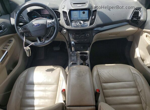1FMCU0JD4HUC43586 2017 FORD ESCAPE White Vista del salpicadero