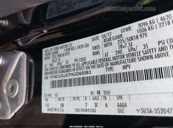 1FMCU0JD7HUD65083 2017 FORD ESCAPE Black Vista del compartimento del motor
