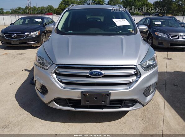 1FMCU0JD9HUC66023 2017 FORD ESCAPE Серебряный Вид щитка приборов