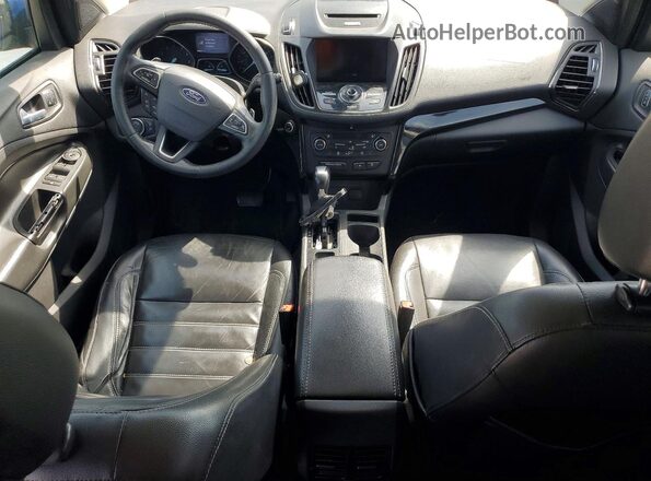 1FMCU0JD9HUE70546 2017 FORD ESCAPE Blue Widok deski rozdzielczej
