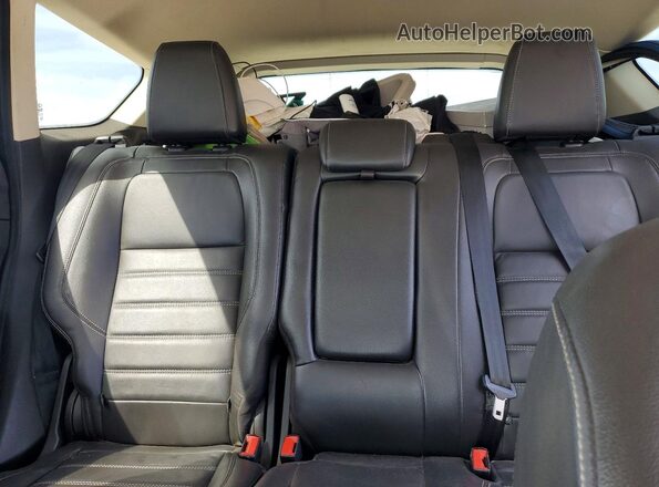 1FMCU0JD9HUE70546 2017 FORD ESCAPE Blue Widok tylnych siedzeń