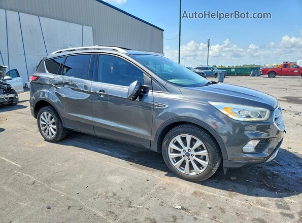 1FMCU0JDXHUC13265 2017 FORD ESCAPE Серый Передняя правая четверть