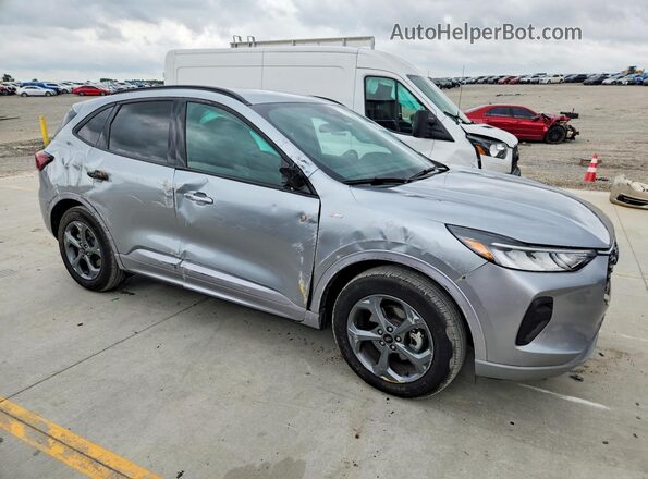 1FMCU0MN0RUB43104 2024 FORD ESCAPE Серебряный Передняя правая четверть