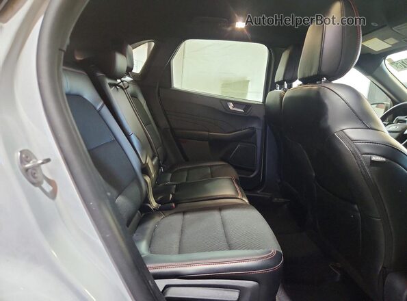 1FMCU0MN3SUB23077 2025 FORD ESCAPE Silver Widok wnętrza z tyłu