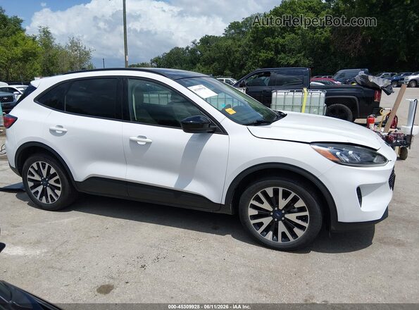 1FMCU9BZ0LUC08597 2020 FORD ESCAPE HYBRID SE SPO White 360 interior view