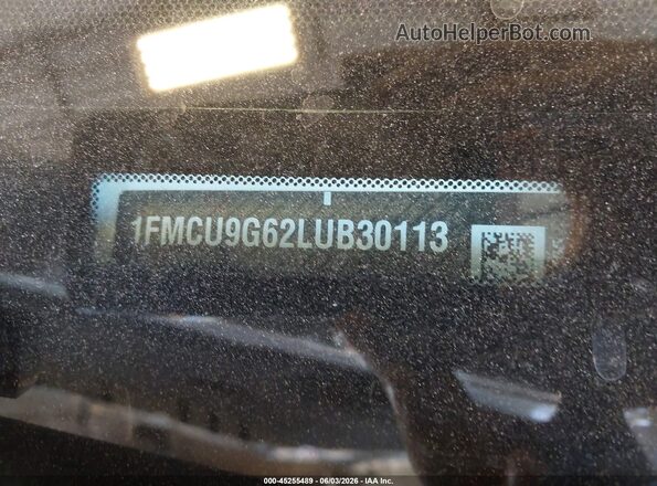 1FMCU9G62LUB30113 2020 FORD ESCAPE White Vista del compartimento del motor