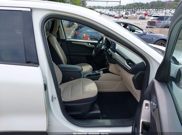 1FMCU9G67MUA15783 2021 FORD ESCAPE White წინა სალონის ხედი