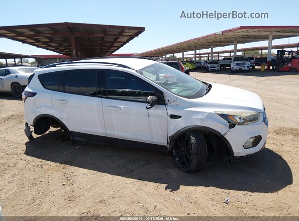 1FMCU9G90HUE37040 2017 FORD ESCAPE White ხელსაწყოთა პანელის ხედი