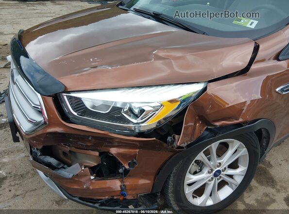 1FMCU9G91HUD30367 2017 FORD ESCAPE Brown Front view