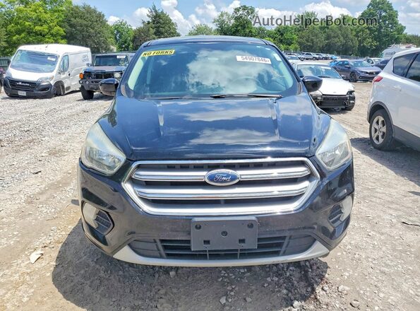 1FMCU9G92HUB76672 2017 FORD ESCAPE Черный Вид спереди