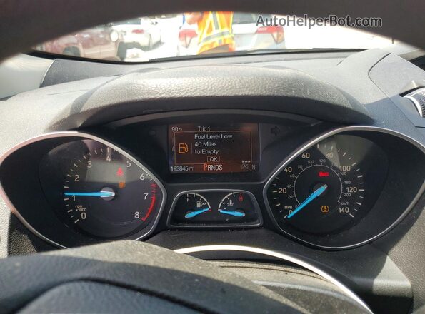 1FMCU9G92HUB76672 2017 FORD ESCAPE Черный Вид щитка приборов