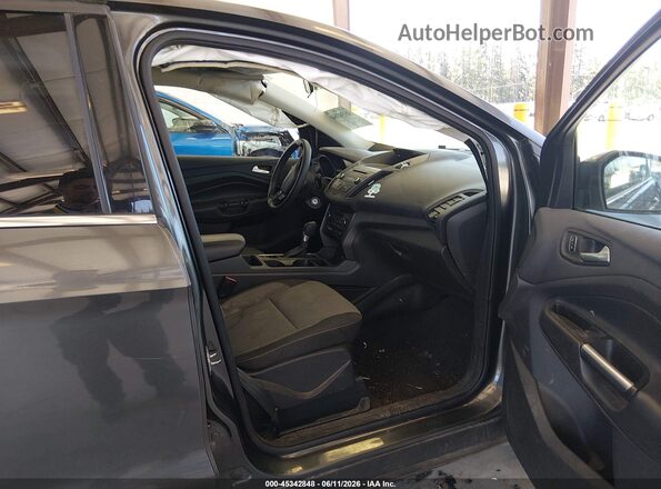1FMCU9G93HUB04153 2017 FORD ESCAPE Gray Front interior view