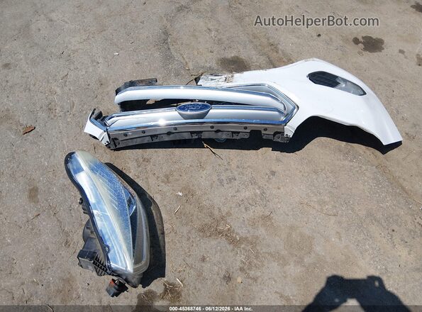 1FMCU9G93HUD62298 2017 FORD ESCAPE White Widok zestawu wskaźników