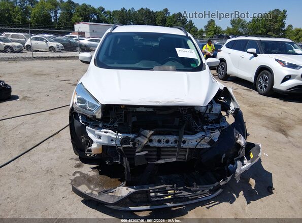 1FMCU9G93HUD62298 2017 FORD ESCAPE White Widok wnętrza z tyłu
