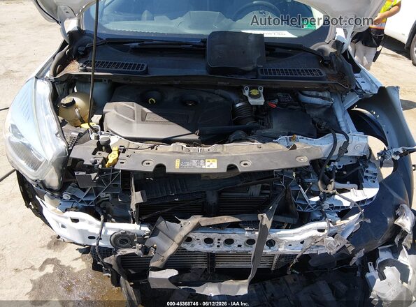 1FMCU9G93HUD62298 2017 FORD ESCAPE White Widok z tyłu