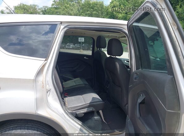 1FMCU9G96HUB05362 2017 FORD ESCAPE Silver Widok naklejki z numerem VIN