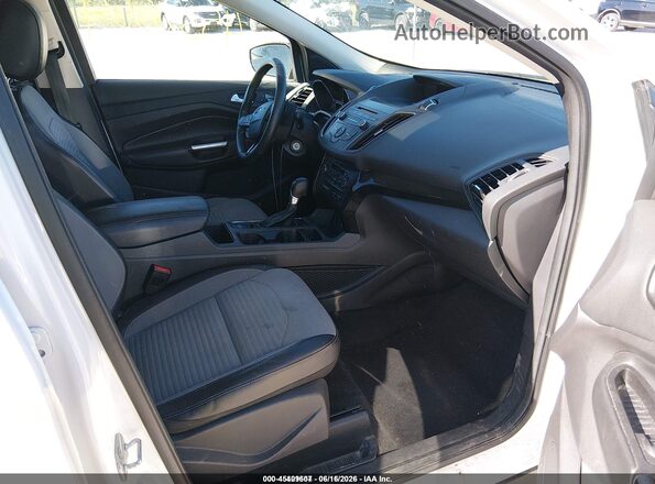 1FMCU9G96HUB97735 2017 FORD ESCAPE White Vista interior delantera