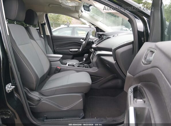1FMCU9GD0HUA35233 2017 FORD ESCAPE Черный Вид салона спереди
