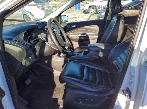 1FMCU9GD0HUD99300 2017 FORD ESCAPE White Սալոնի դիմացի տեսք