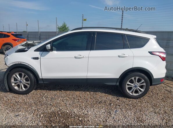 1FMCU9GD0JUA69050 2018 FORD ESCAPE White Widok wnętrza 360 stopni