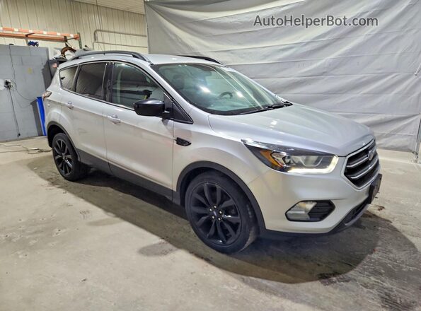 1FMCU9GD0JUC98618 2018 FORD ESCAPE Gray წინა მარჯვენა
