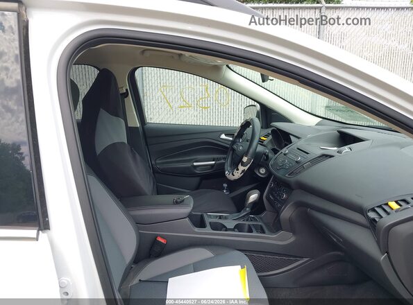 1FMCU9GD0JUD09990 2018 FORD ESCAPE White Սալոնի դիմացի տեսք