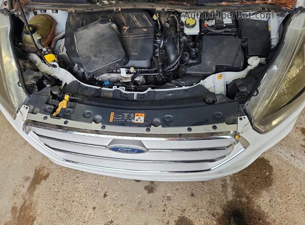 1FMCU9GD0KUA89140 2019 FORD ESCAPE White Widok komory silnika