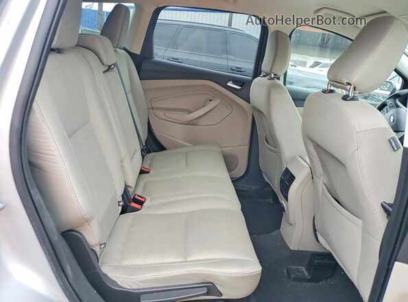 1FMCU9GD0KUB33461 2019 FORD ESCAPE Silver Rear interior view