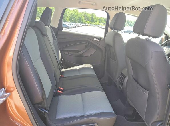 1FMCU9GD1HUB11915 2017 FORD ESCAPE Brown Vista interior trasera