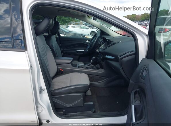 1FMCU9GD1JUC25340 2018 FORD ESCAPE White Widok wnętrza z przodu