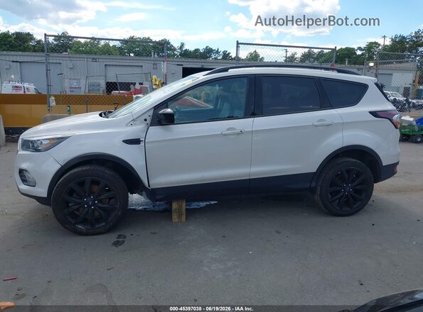 1FMCU9GD1JUC25340 2018 FORD ESCAPE White Widok wnętrza 360 stopni