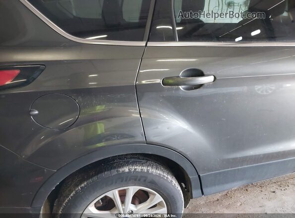1FMCU9GD2HUB80838 2017 FORD ESCAPE Gray Widok z przodu