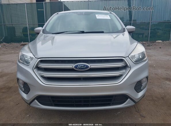 1FMCU9GD2HUE24522 2017 FORD ESCAPE Silver Vista del cuadro de instrumentos