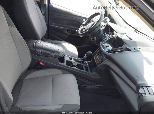 1FMCU9GD3HUB03668 2017 FORD ESCAPE Gray Widok wnętrza z przodu