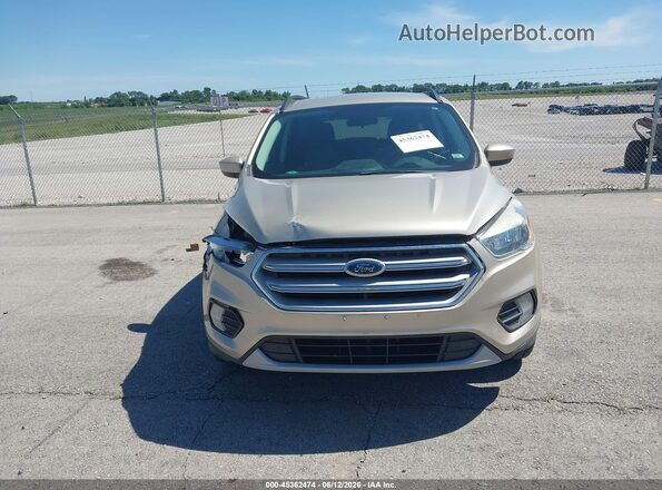1FMCU9GD3JUB70891 2018 FORD ESCAPE Gold Vista del cuadro de instrumentos