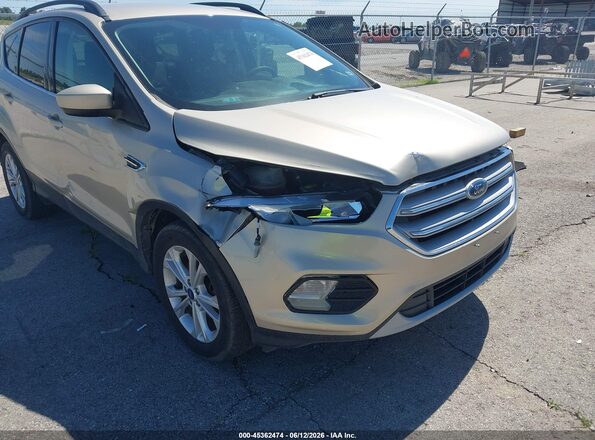 1FMCU9GD3JUB70891 2018 FORD ESCAPE Gold Vista frontal