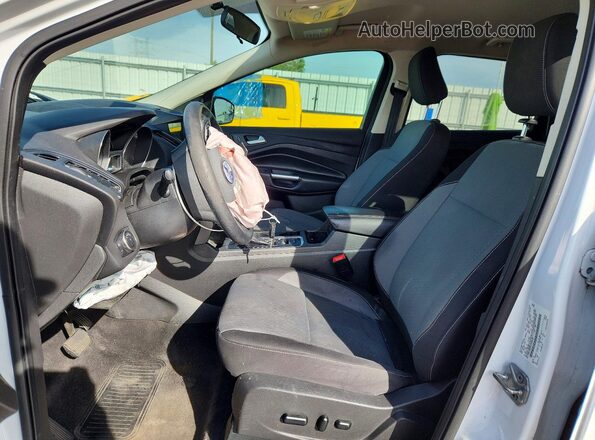 1FMCU9GD3JUD58195 2018 FORD ESCAPE White Вид салону спереду