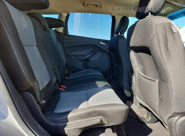 1FMCU9GD3KUB39528 2019 FORD ESCAPE Silver Rear interior view