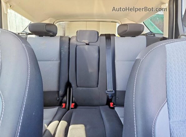 1FMCU9GD3KUB39528 2019 FORD ESCAPE Silver Rear seats view
