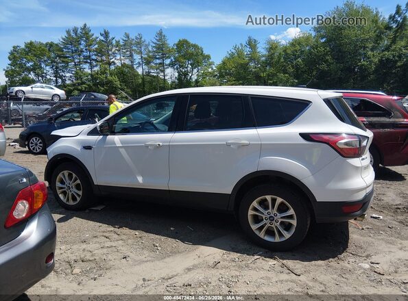 1FMCU9GD4HUE81871 2017 FORD ESCAPE Белый 
