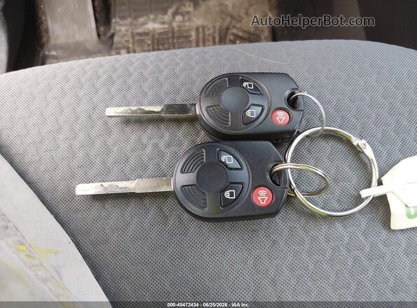 1FMCU9GD4HUE81871 2017 FORD ESCAPE Белый Вид панели приборов