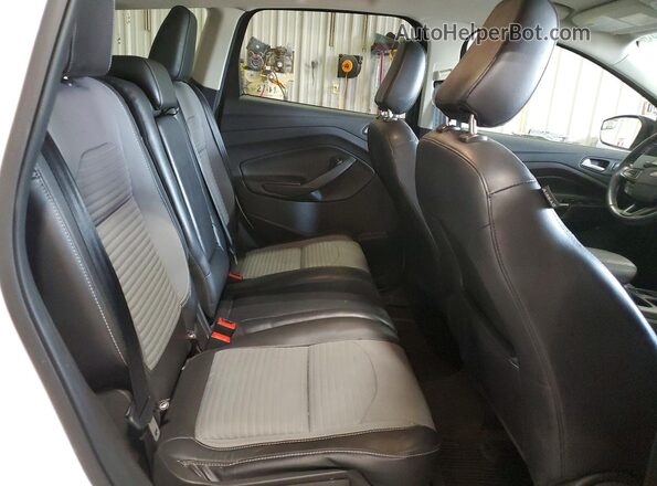 1FMCU9GD4JUC14879 2018 FORD ESCAPE Белый Вид задних сидений