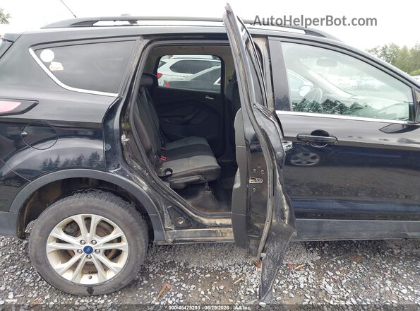 1FMCU9GD4JUD05747 2018 FORD ESCAPE Black Widok naklejki z numerem VIN