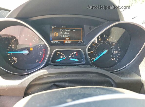 1FMCU9GD5HUB38714 2017 FORD ESCAPE Белый Вид щитка приборов