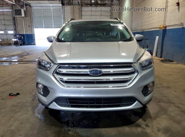 1FMCU9GD5HUD52103 2017 FORD ESCAPE Silver Դիմացի տեսք