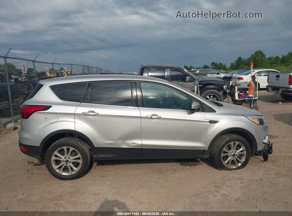 1FMCU9GD5KUB43631 2019 FORD ESCAPE Silver Widok wnętrza z tyłu
