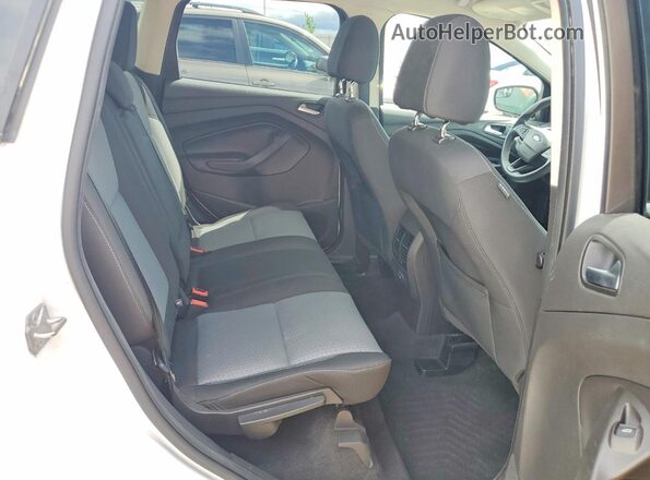 1FMCU9GD6HUA54871 2017 FORD ESCAPE White Вид задньої частини салону
